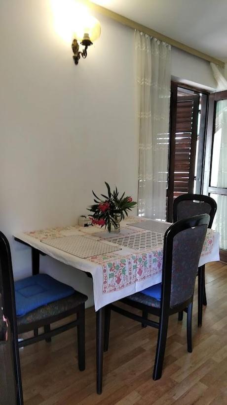 Raslina Sun Apartment Екстер'єр фото