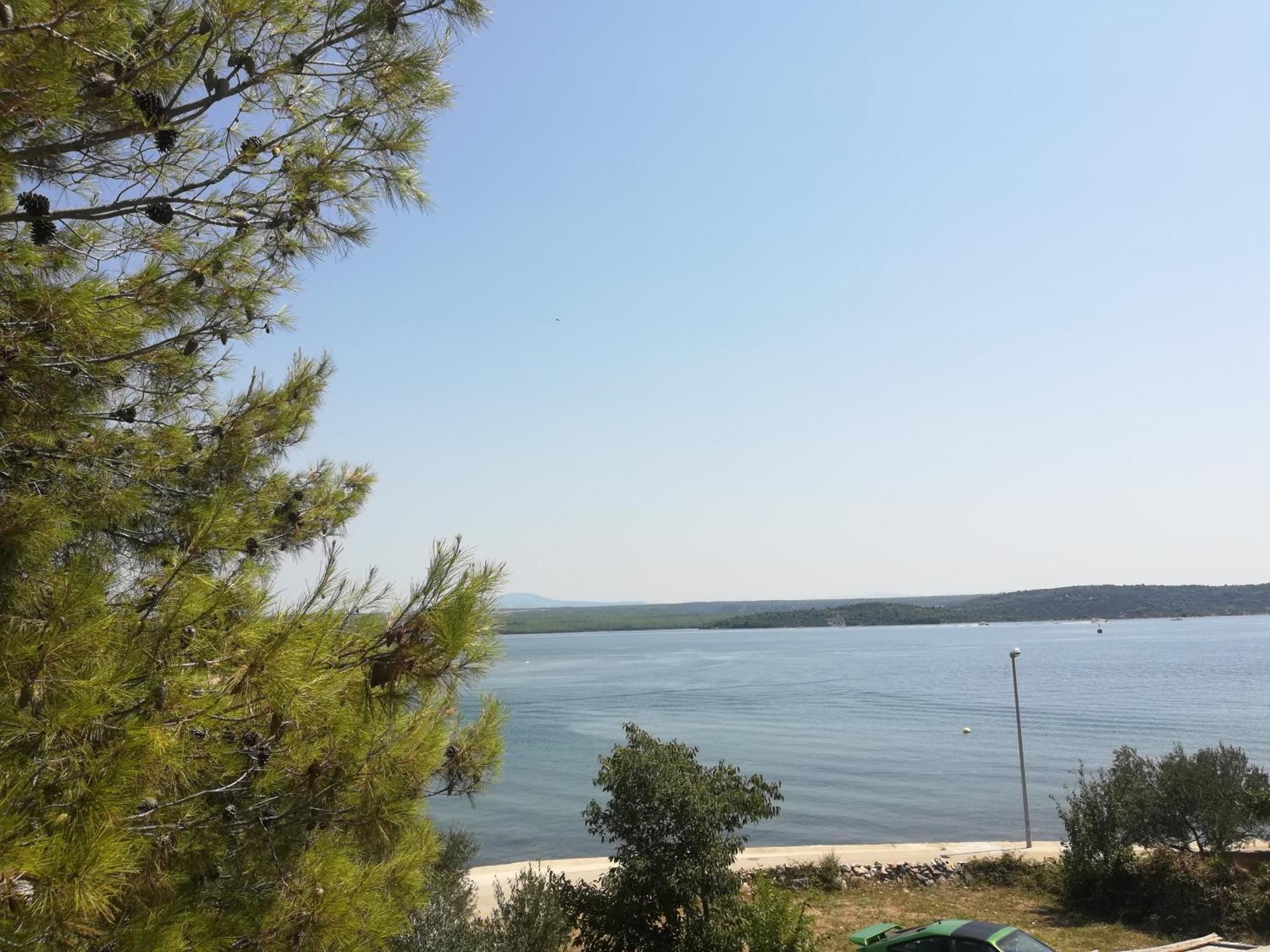 Raslina Sun Apartment Екстер'єр фото