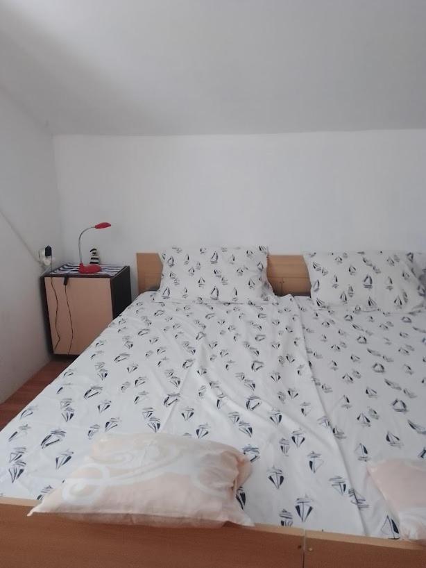 Raslina Sun Apartment Екстер'єр фото